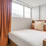 Aquarius - Luxe Inner City Abode