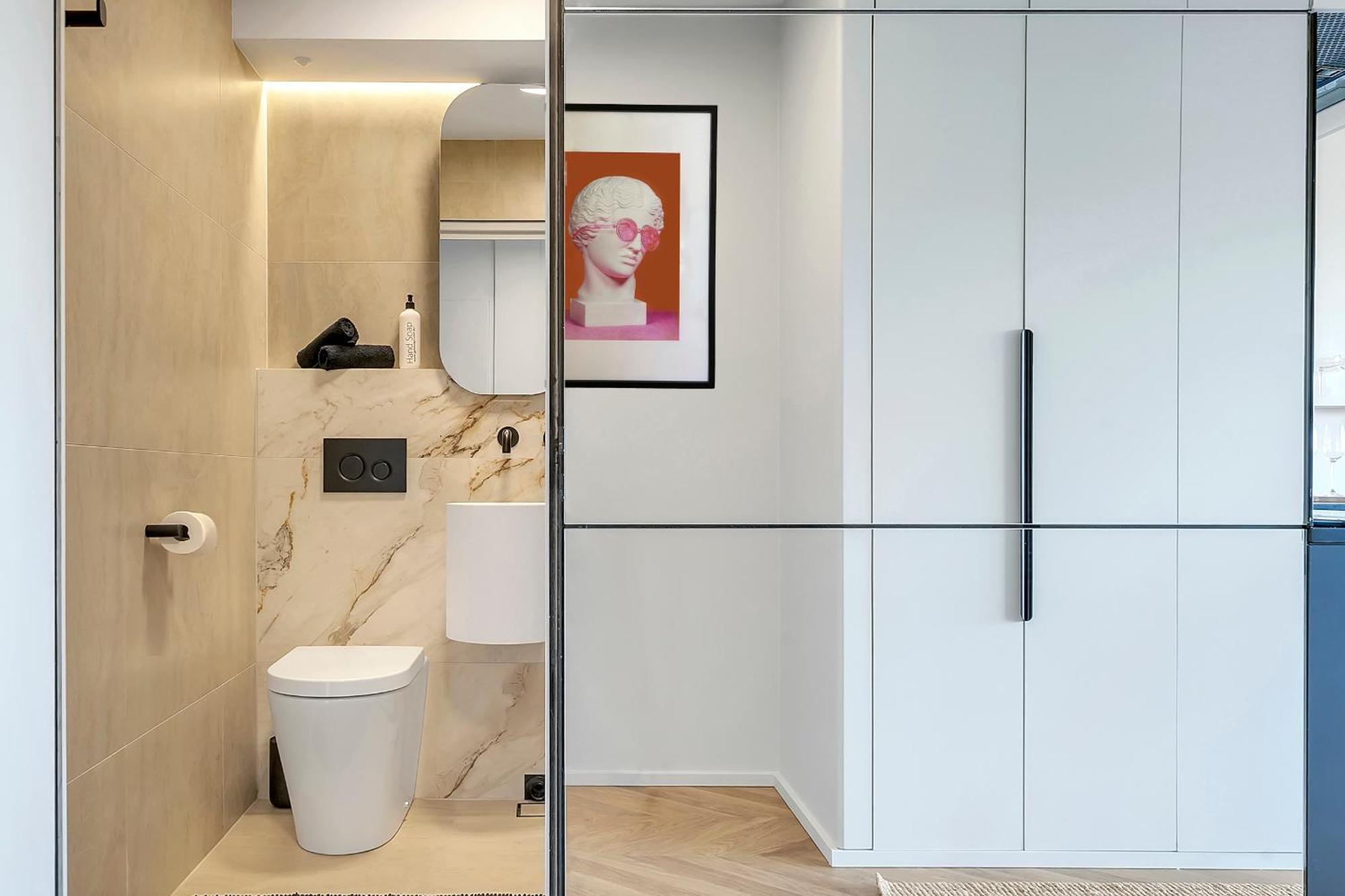 Aquarius - Luxe Inner Abode Apartment