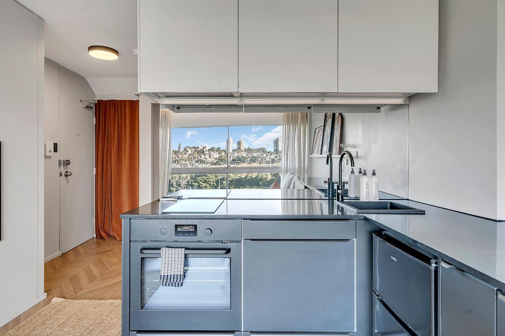 Aquarius - Luxe Inner Abode Apartment
